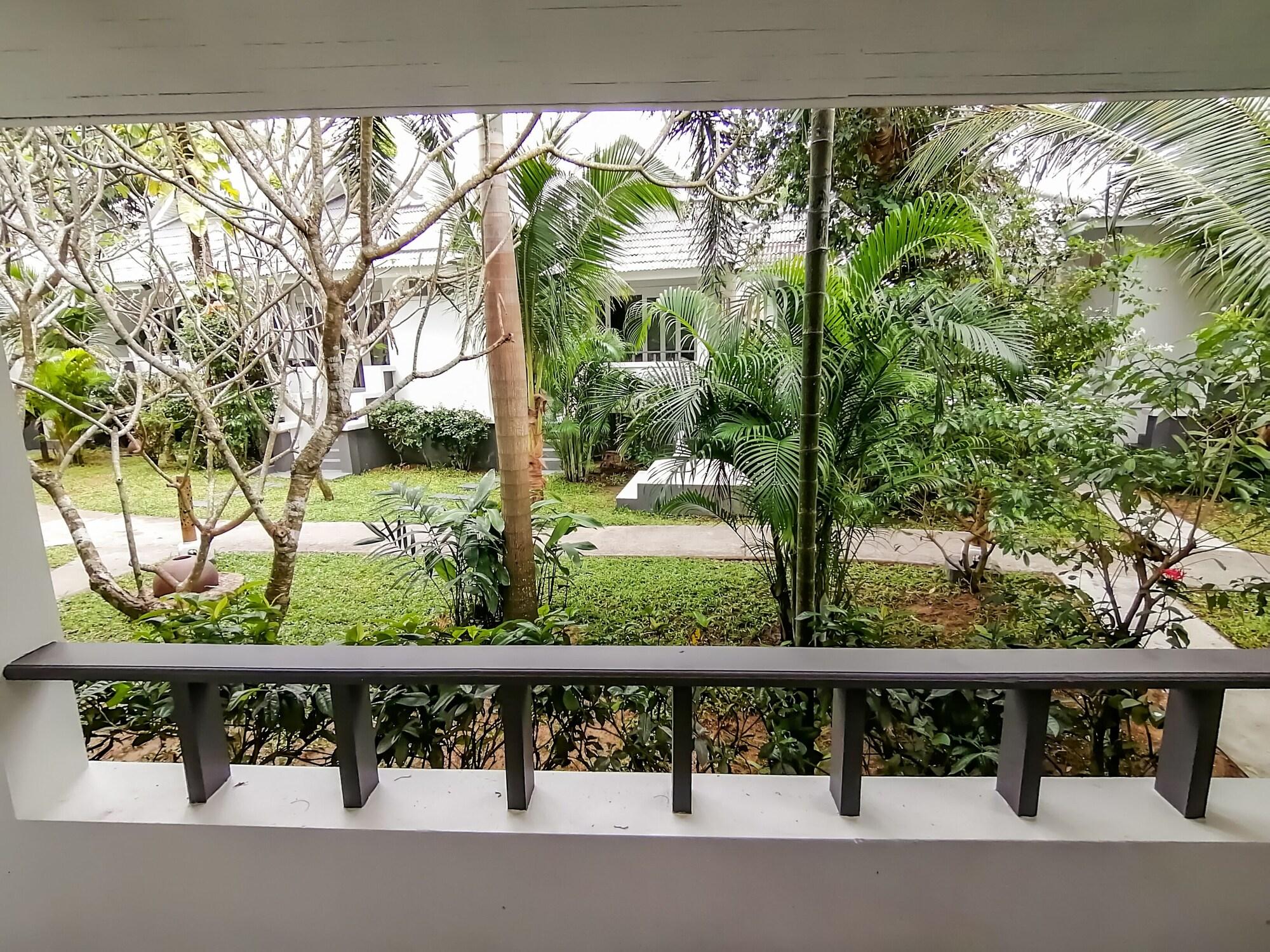 The Cosy Maenam Beach Resort 湄南海滩 外观 照片